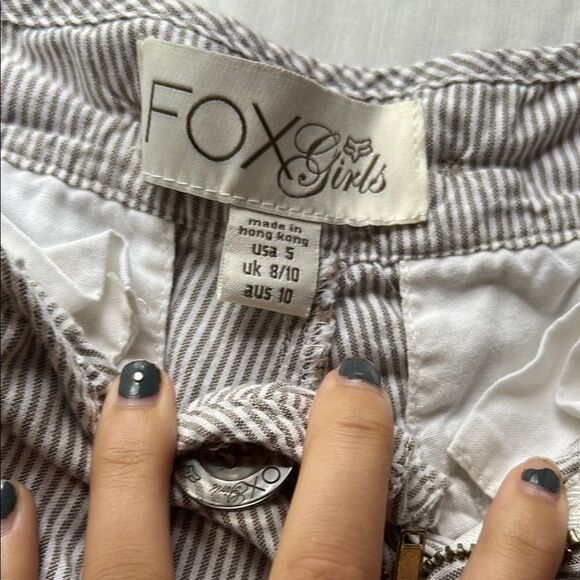 Low waist Fox Girls vintage Gray Shorts with Lightweight Fabric - Picture 3 of 6